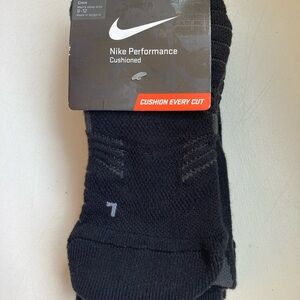 NIKE Black Athletic Socks Performance Comfort